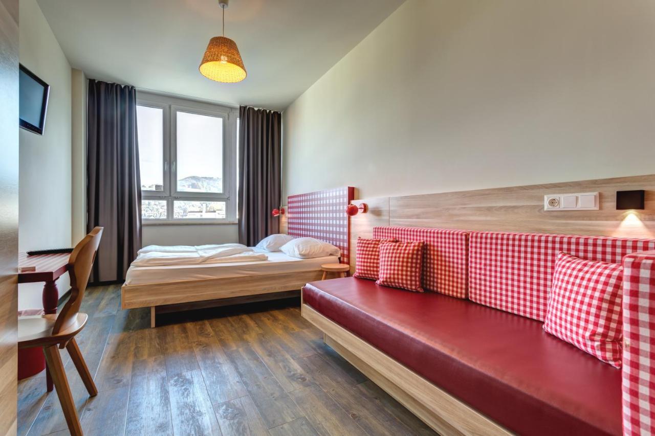 Meininger Hotel Salzburg City Center Εξωτερικό φωτογραφία